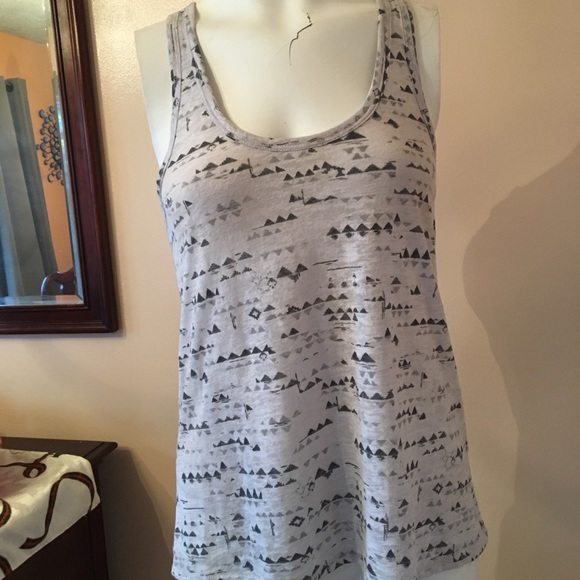 American Eagle Outfitters Tops - Light washed out Aztec print tank